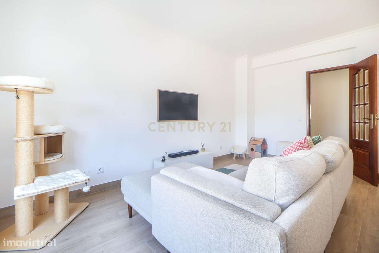 T3 Remodelado em 2024 | Pronto a Habitar | Vendas Novas-3
