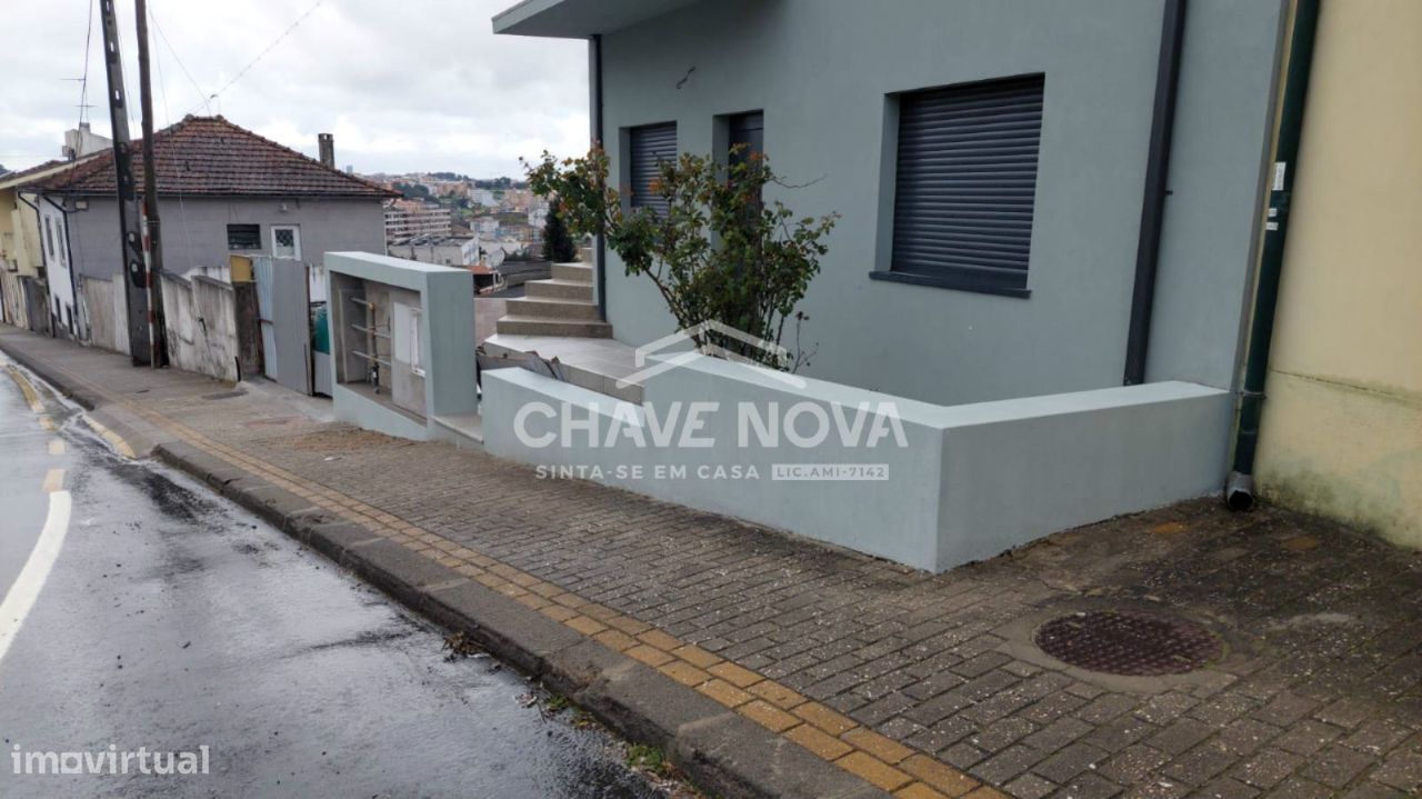 Apartamento T2 Renovado c/ Arrumo em Fânzeres