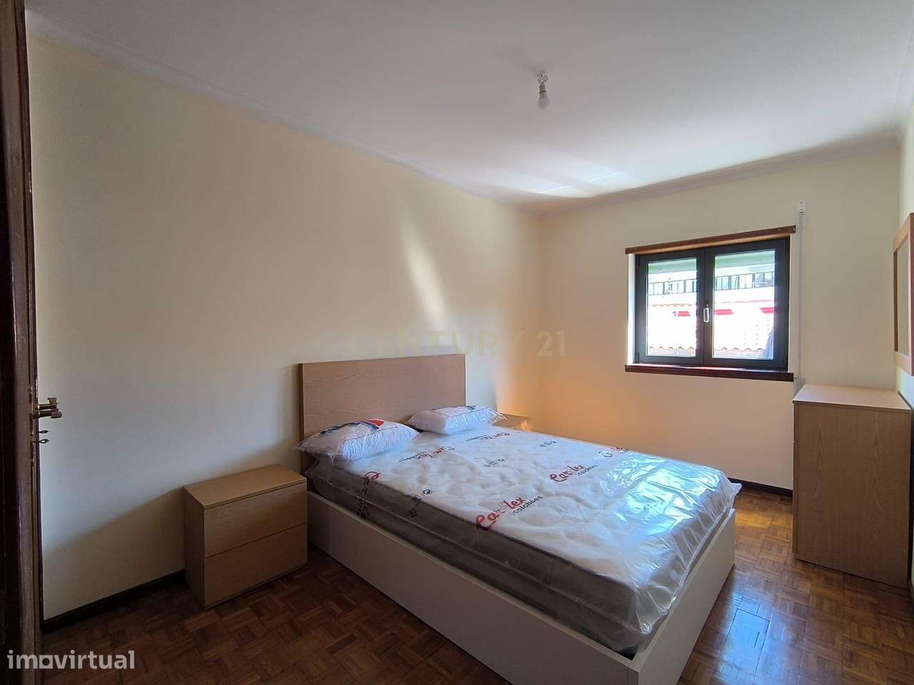 Apartamento T2 no Centro de Bragança - Grande imagem: 5/25