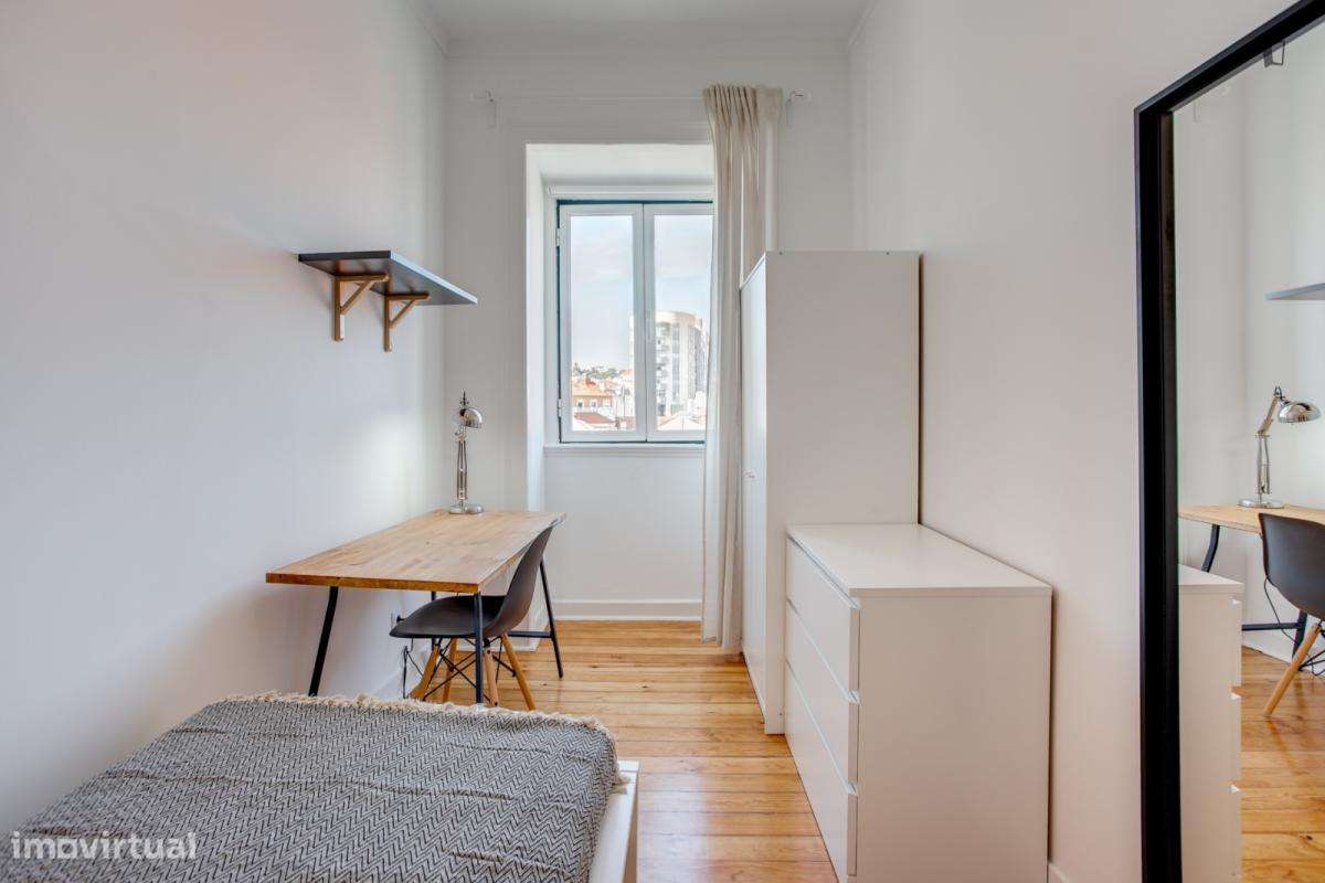 Quarto - localizado em Santos Lisbon - Grande imagem: 2/21