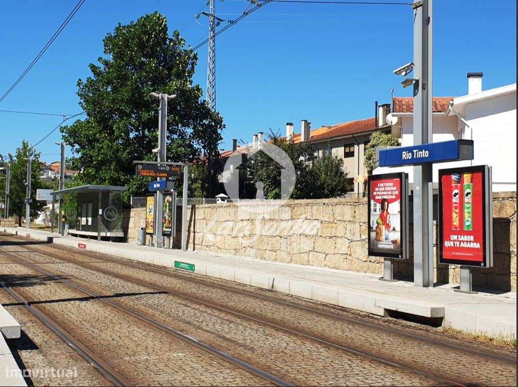 Moradia T4 de 3 frentes, a 2 min a pé da estação do Metro de Rio Tinto-18