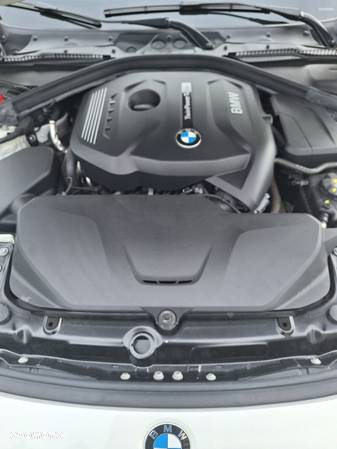 BMW Seria 3 330i xDrive Sport Line Sport - 12