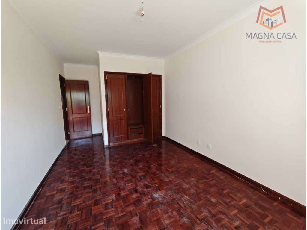 Apartamento T2 com Parqueamento em Algueirão-Mem Martins.-15