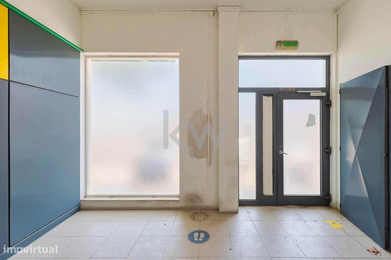 Loja com 138m2  para venda - Monte Caparica - Grande imagem: 3/33