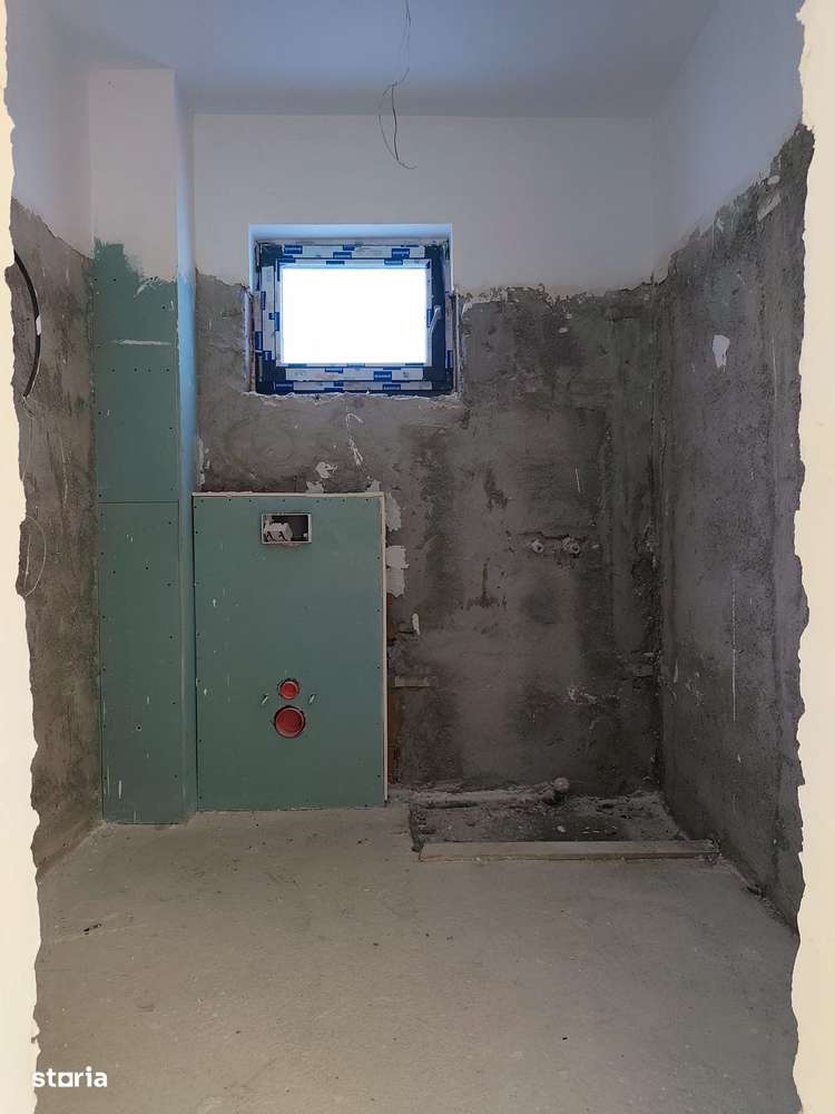 FARA COMISIOANE in Gulia la drum asfaltat casa 4 camere 2 bai P+M-9