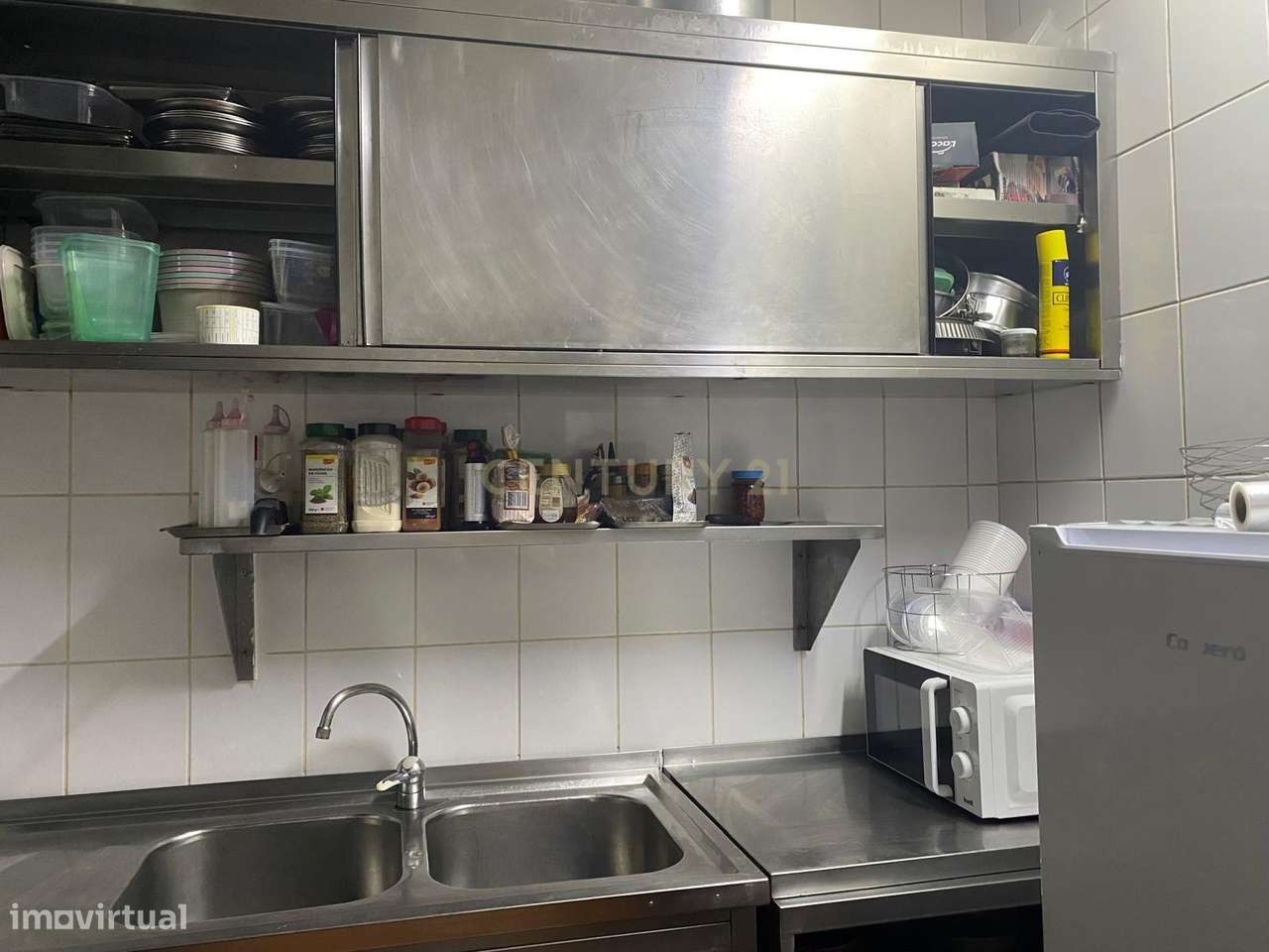 Restaurante em São Domingos de Benfica com faturação ativa e clientela-6