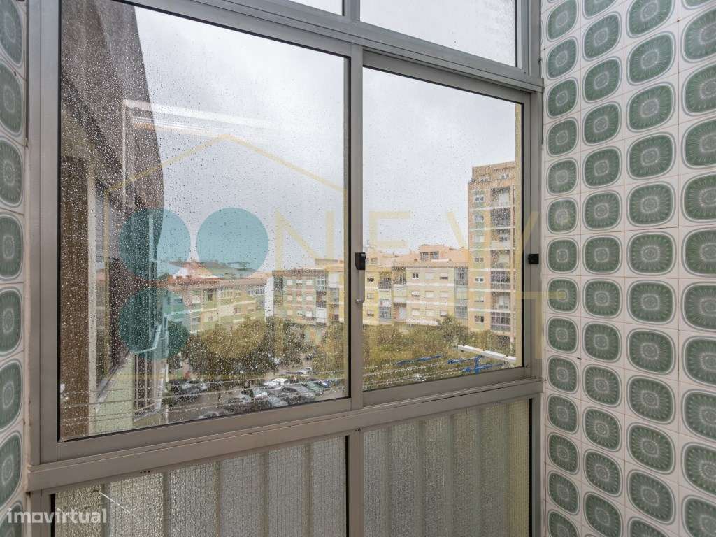 Apartamento T2 Rua Abel Salazar com 4 marquises - Hospital | Setúbal - Grande imagem: 5/28