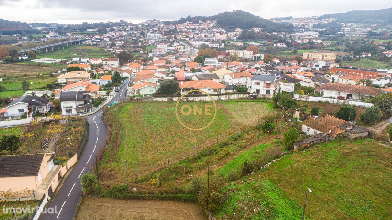 Terreno a Venda em Vila Nova de Famalicão