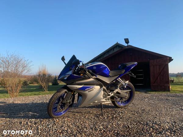 Yamaha YZF - 1