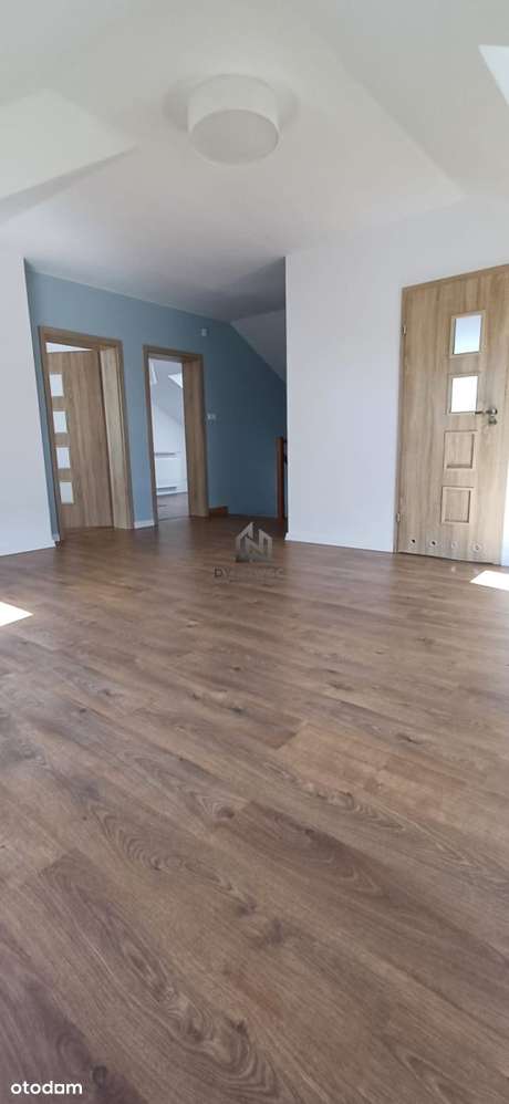 Funkcjonalny bliźniak 200m na zadbanym osiedlu-7