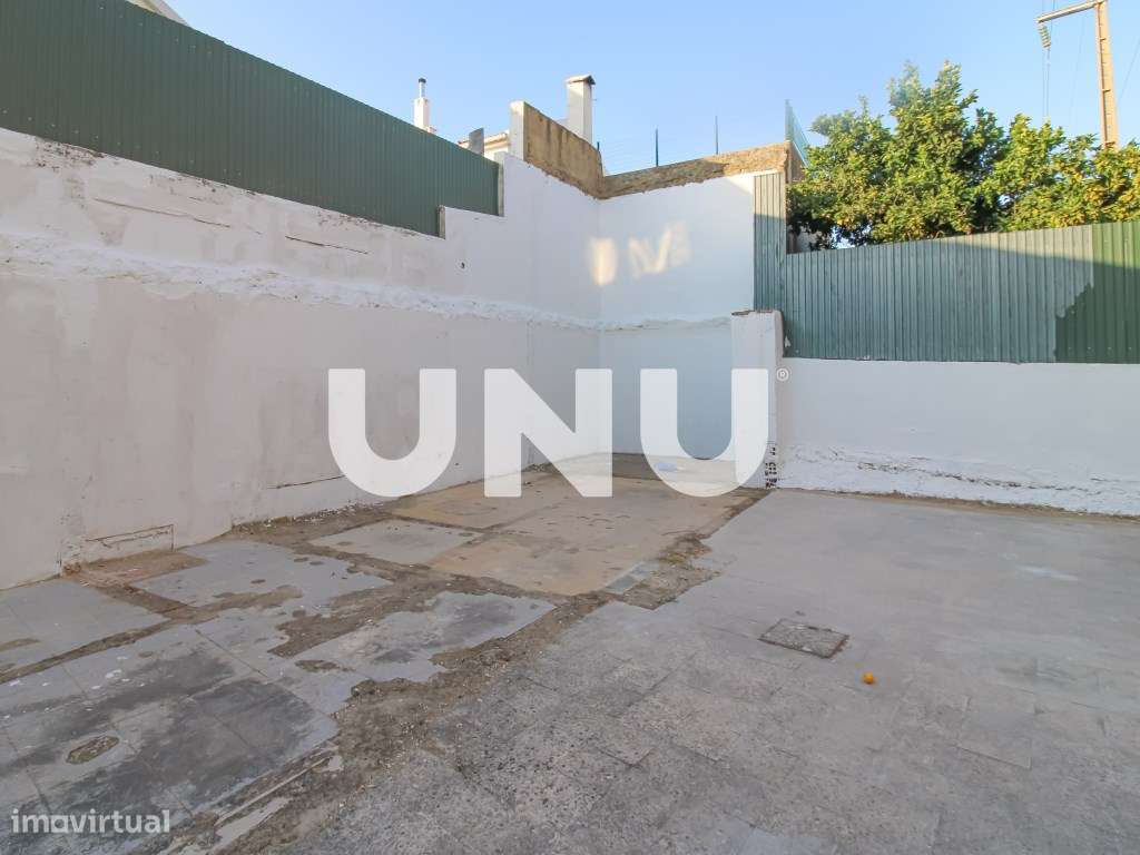 Apartamento T2 remodelado em São João da Talha!-15