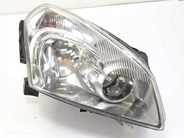 Lampa PRAWY przód Nissan Qashqai J10 06-10r. UK - 1