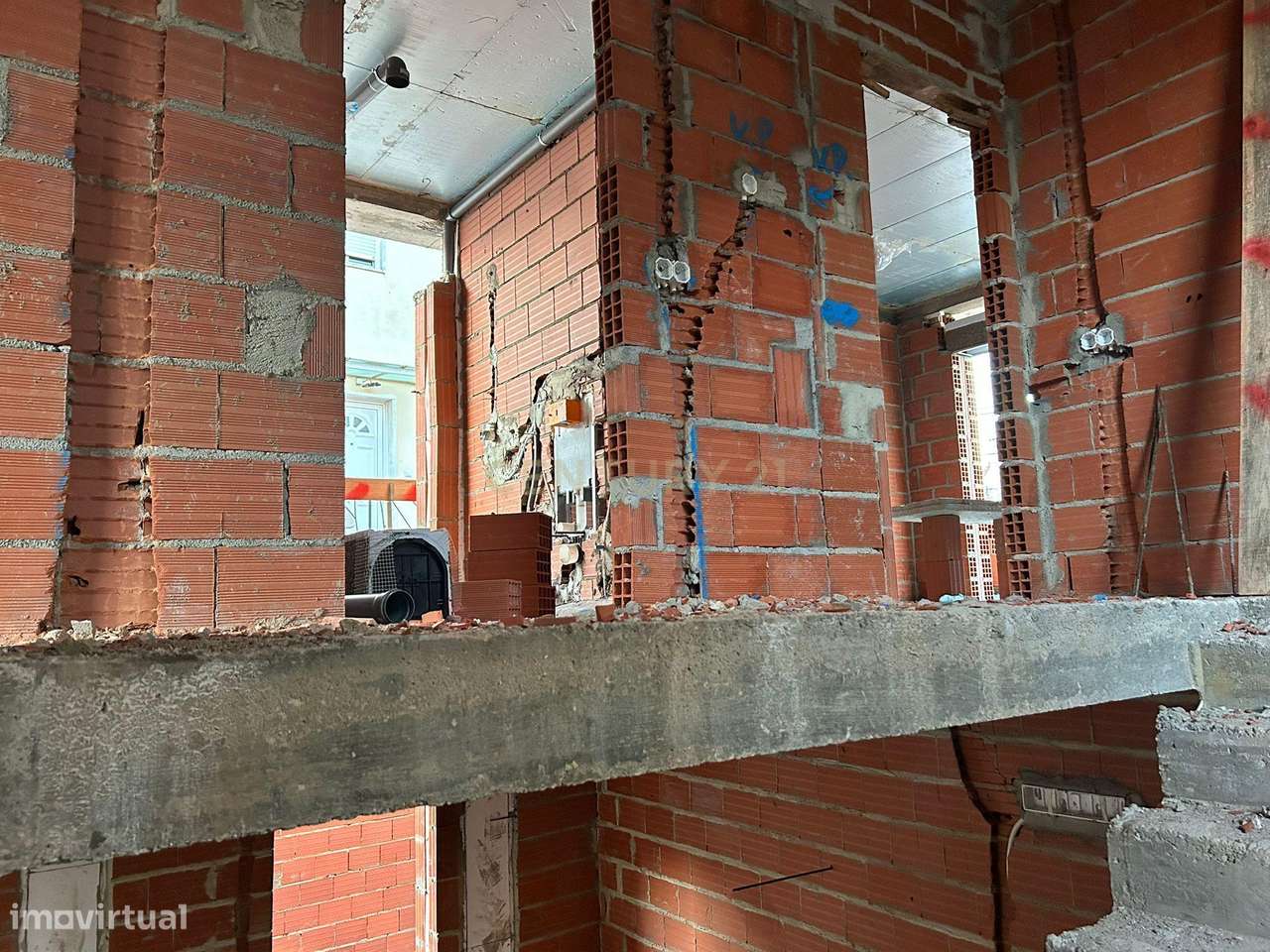 Moradia em construção | Vista panorâmica | Localização privilegiada-18