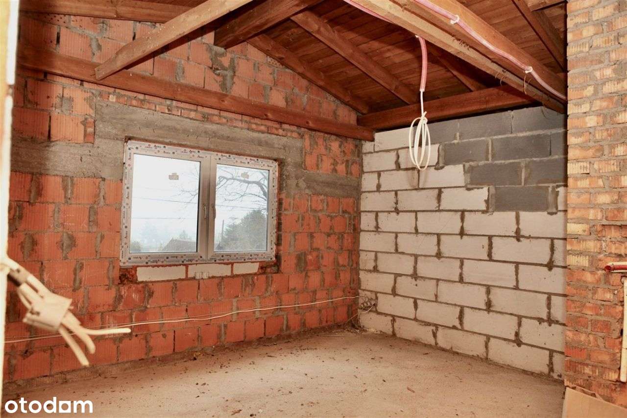 Dwa budynki. Mieszkalny i produkcyjno - magazynowy.-8