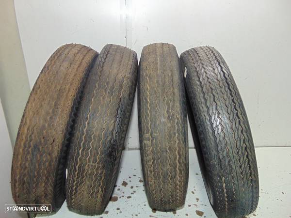 Antigos e clássicos pneus recauchutados - 3