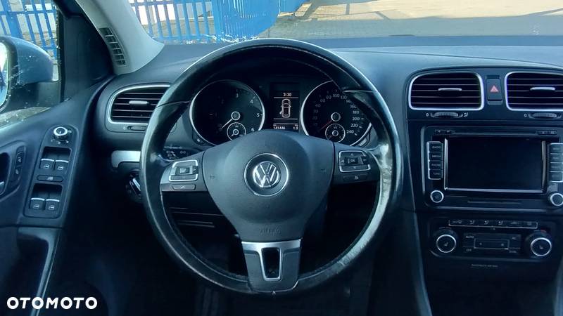 Volkswagen Golf - 11