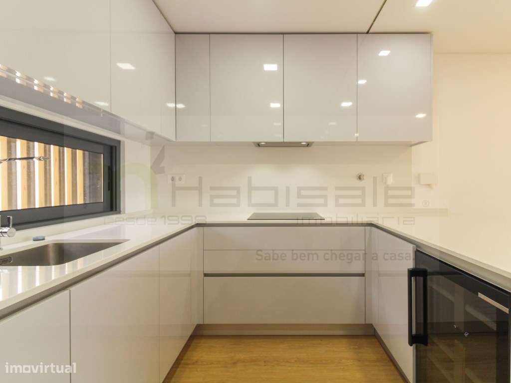 Moradia de Luxo com elevador, piscina e vista panorâmica, em Loures-15