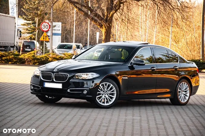 BMW Seria 5 525d xDrive Luxury Line - 12