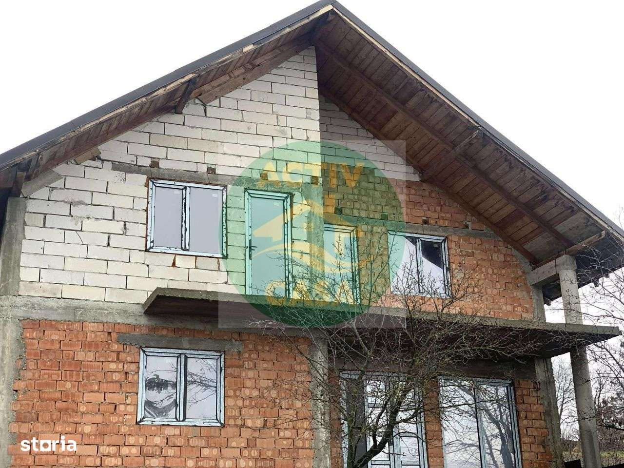 Casa de vanzare - Imagine principală: 3/5