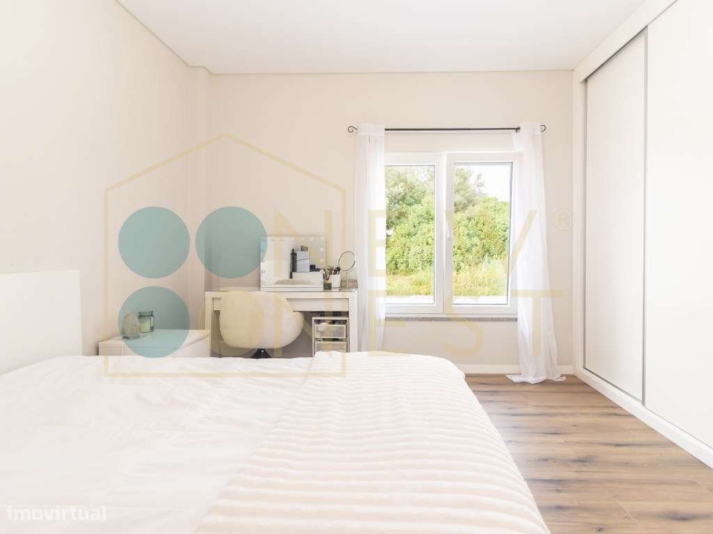 Moradia T4 com piscina e garagem nas Manteigadas | Setúbal-34