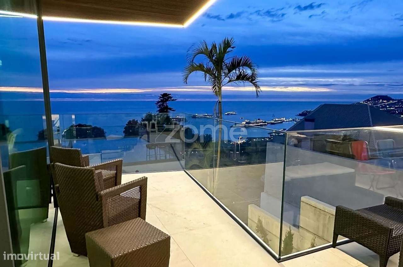Moradia T4 Vista Baia Funchal