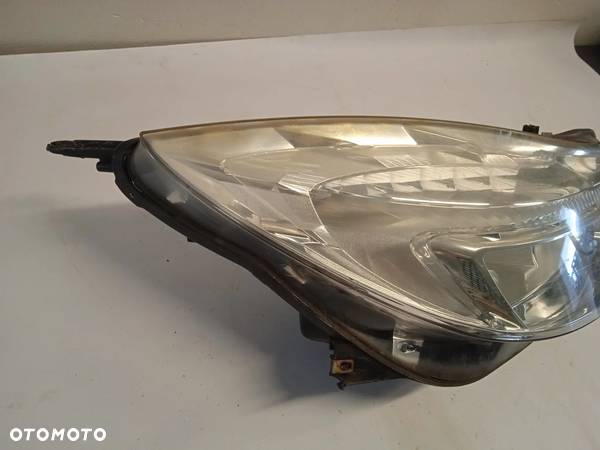 OPEL INSIGNIA A LAMPA PRZEDNIA PRAWA WERSJA ANGIELSKA - 3