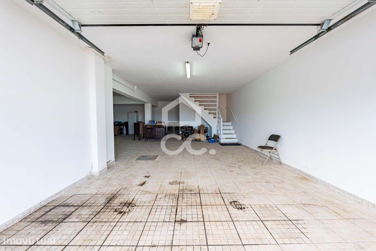 Moradia T4+3 de Prestígio em Vila Nova – Cadaval-49