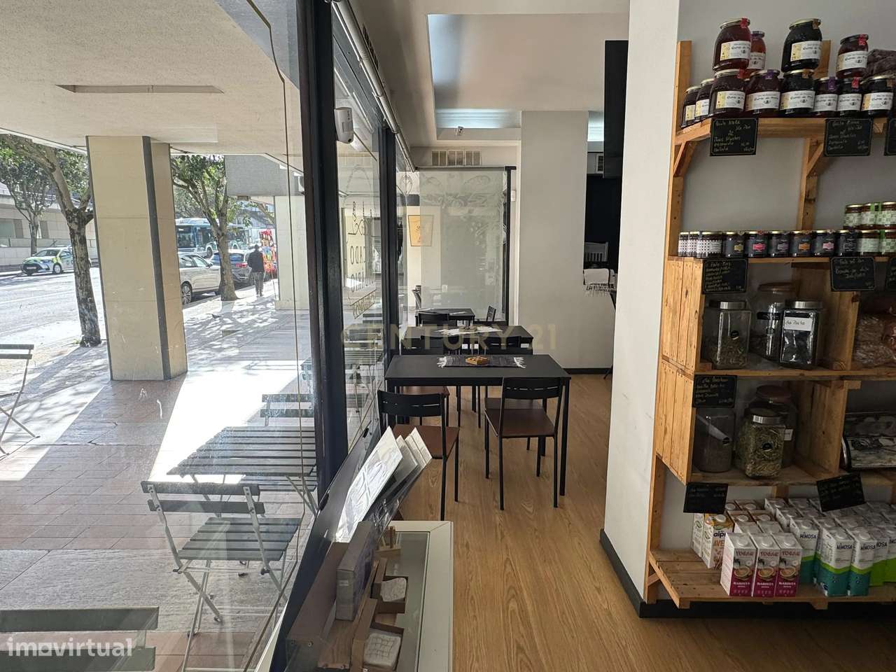 Mercearia Gourmet para trespasse junto ao Palácio de Cristal-15