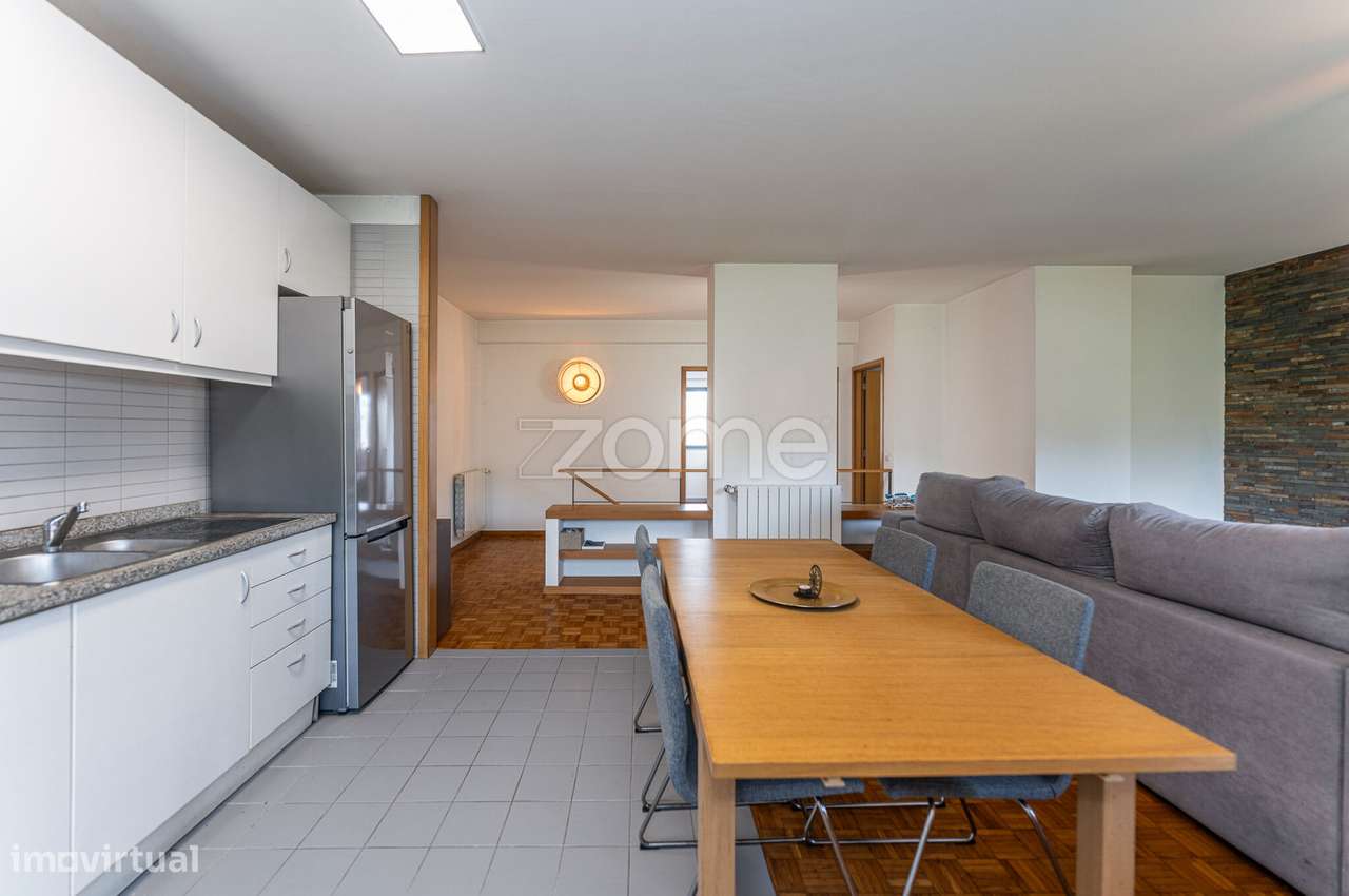 Andar Moradia T4 Triplex c/ excelentes acessos em Mozelos - Grande imagem: 5/40