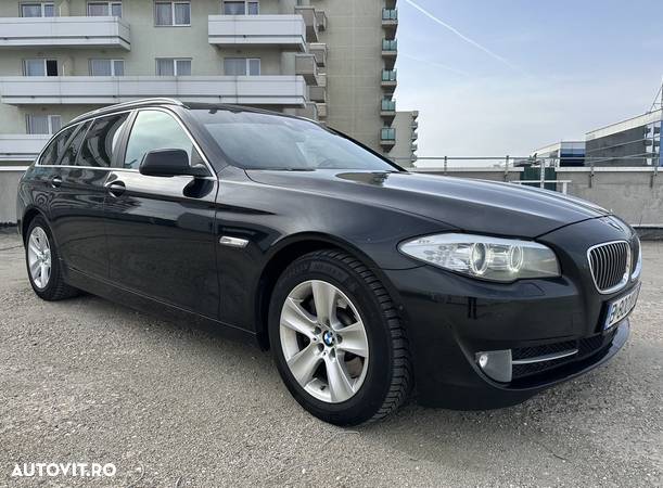 BMW Seria 5 525d Touring Sport-Aut. - 3