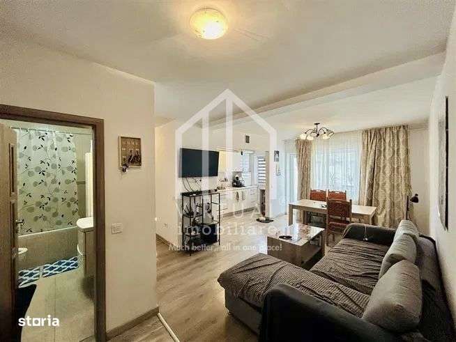 Apartament deosebit de vanzare, cu 3 camere, mobilat si utilat, - Imagine principală: 2/11