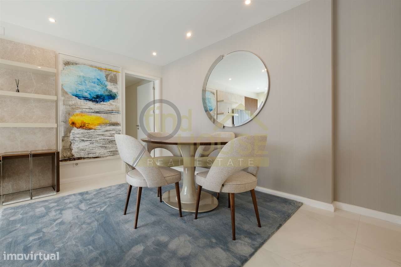 Vende-se T2 remodelado com garagem e arrecadação com vista para o jard-17