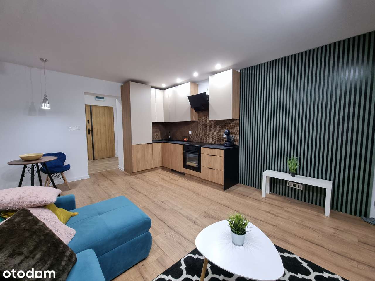 | Rynek | Blok | Winda |Balkon | 3x pokój | NOWE | AGD |-1