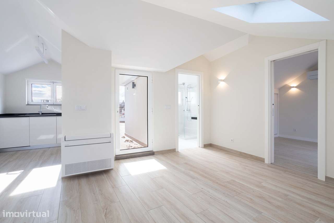 Viva o Encanto de Cascais: T1 com Terraço Incrível e Conforto a 133 m² - Grande imagem: 4/24