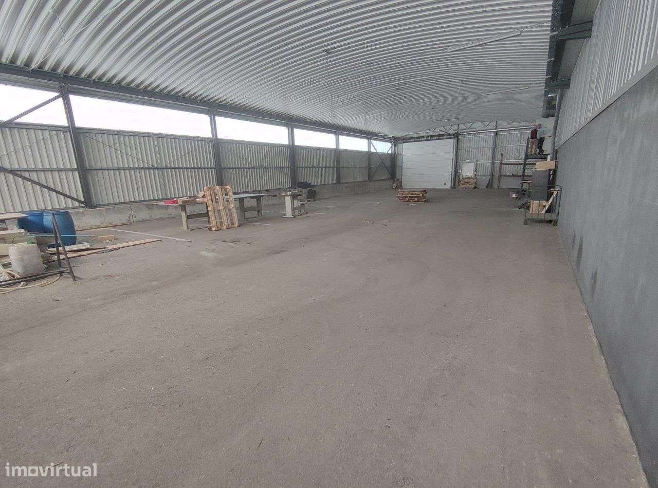 Armazém/fábrica com licenciamento industrial em Castelo de Paiva-28