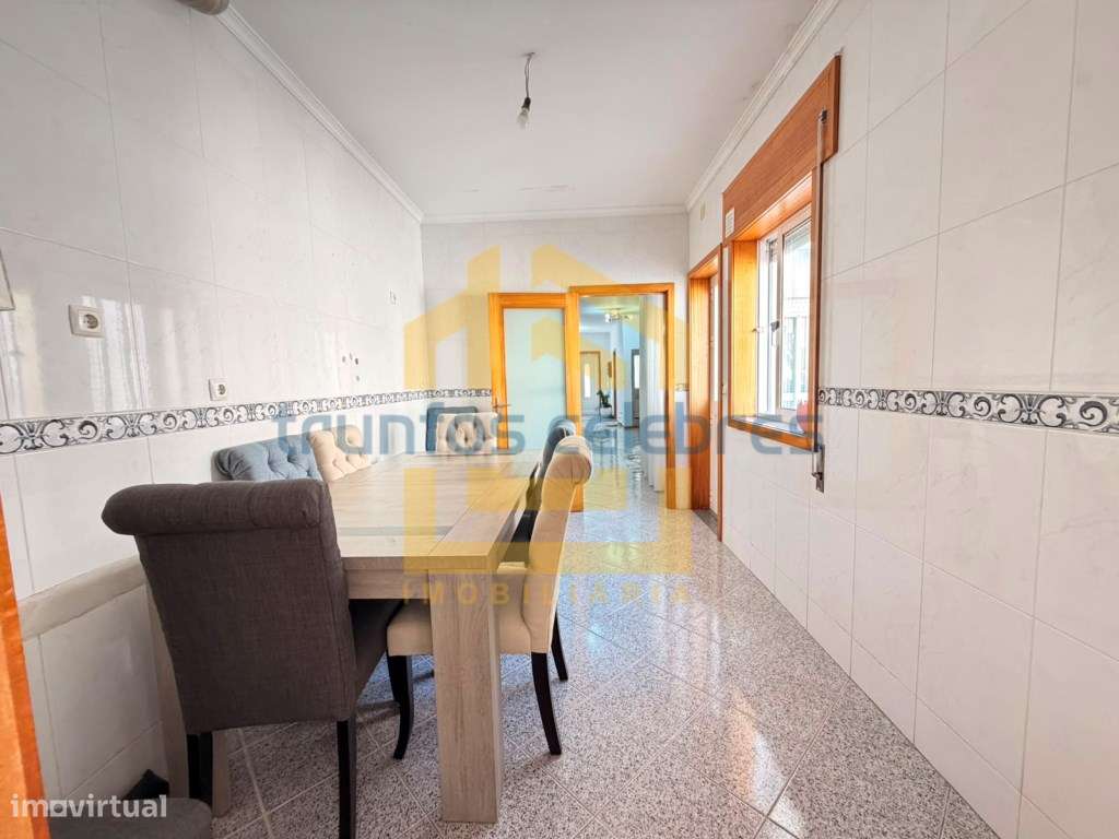 *Moradia T3+1 Renovada | Terraço Privativo | A 600 m da Praia e 400...-24