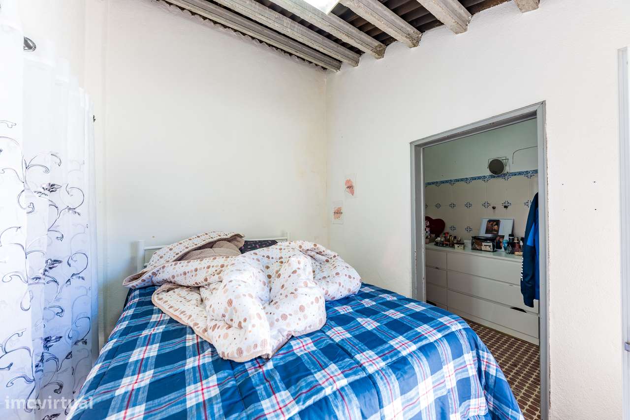 MORADIA T1 + ANEXOS E TERRENO | BEMPOSTA | ABRANTES-40