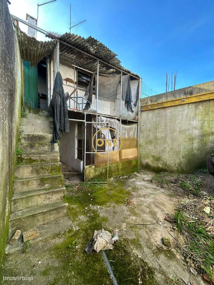 Excelente Moradia T5 em Salvaterra de Magos-44