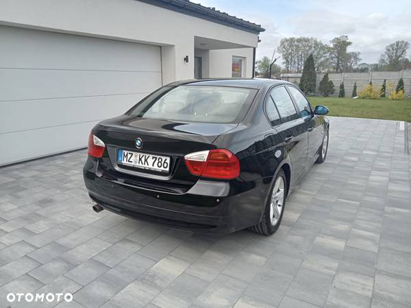 BMW Seria 3 318i - 6