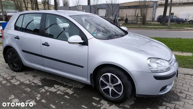 Volkswagen Golf V 2.0 TDI Trendline - 1