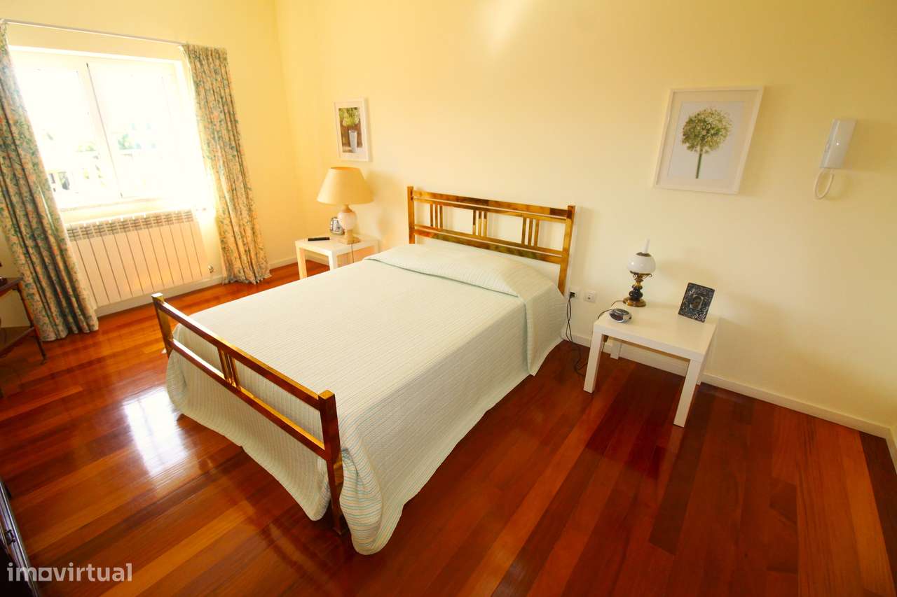 Elegante Moradia T4 Familiar-43