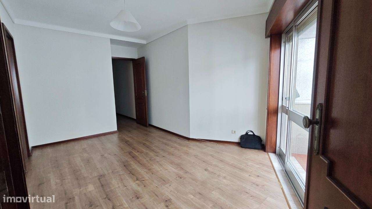 Andar T-0 / Junto ao Corte Inglês - Grande imagem: 2/13