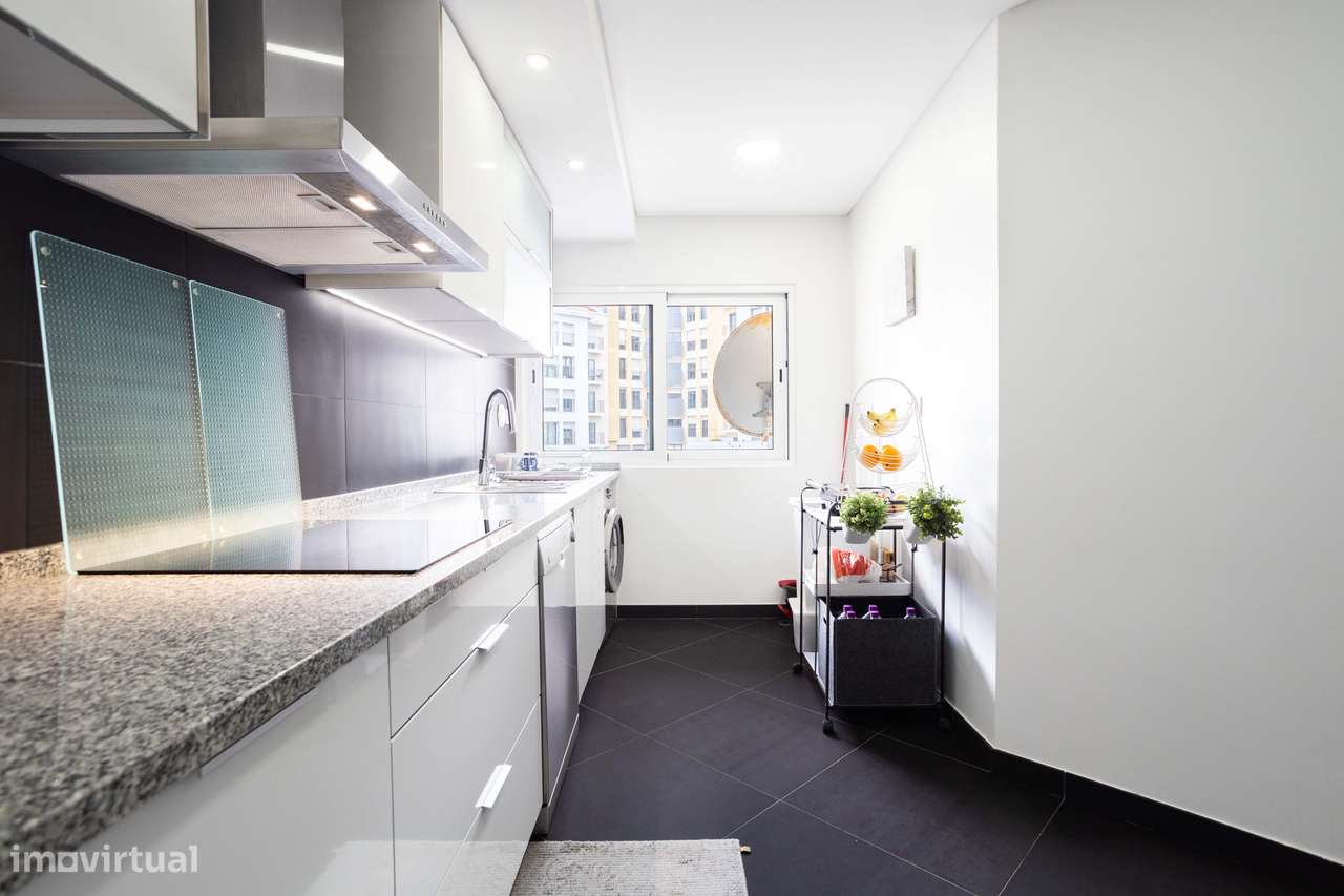 Apartamento T3 com 163 m², Box e Arrecadação-7