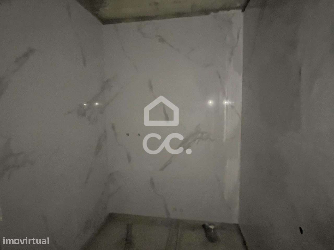 Prédio com Loja de 489 m² e 2 Apartamentos no Coração de Vila Nova de-13