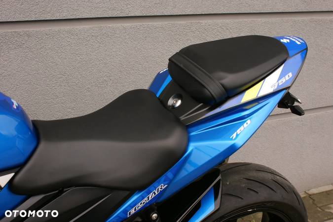 Suzuki GSX - 15