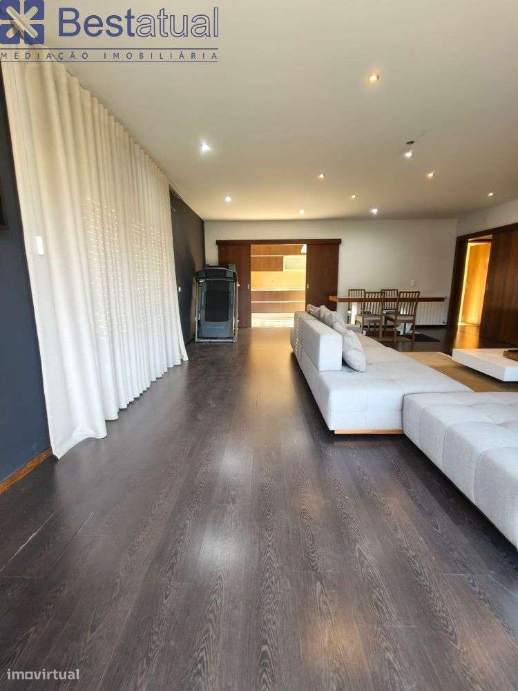 T4 com 186 m2 + Terraço com 186 m2 - Junto ao Centro-5