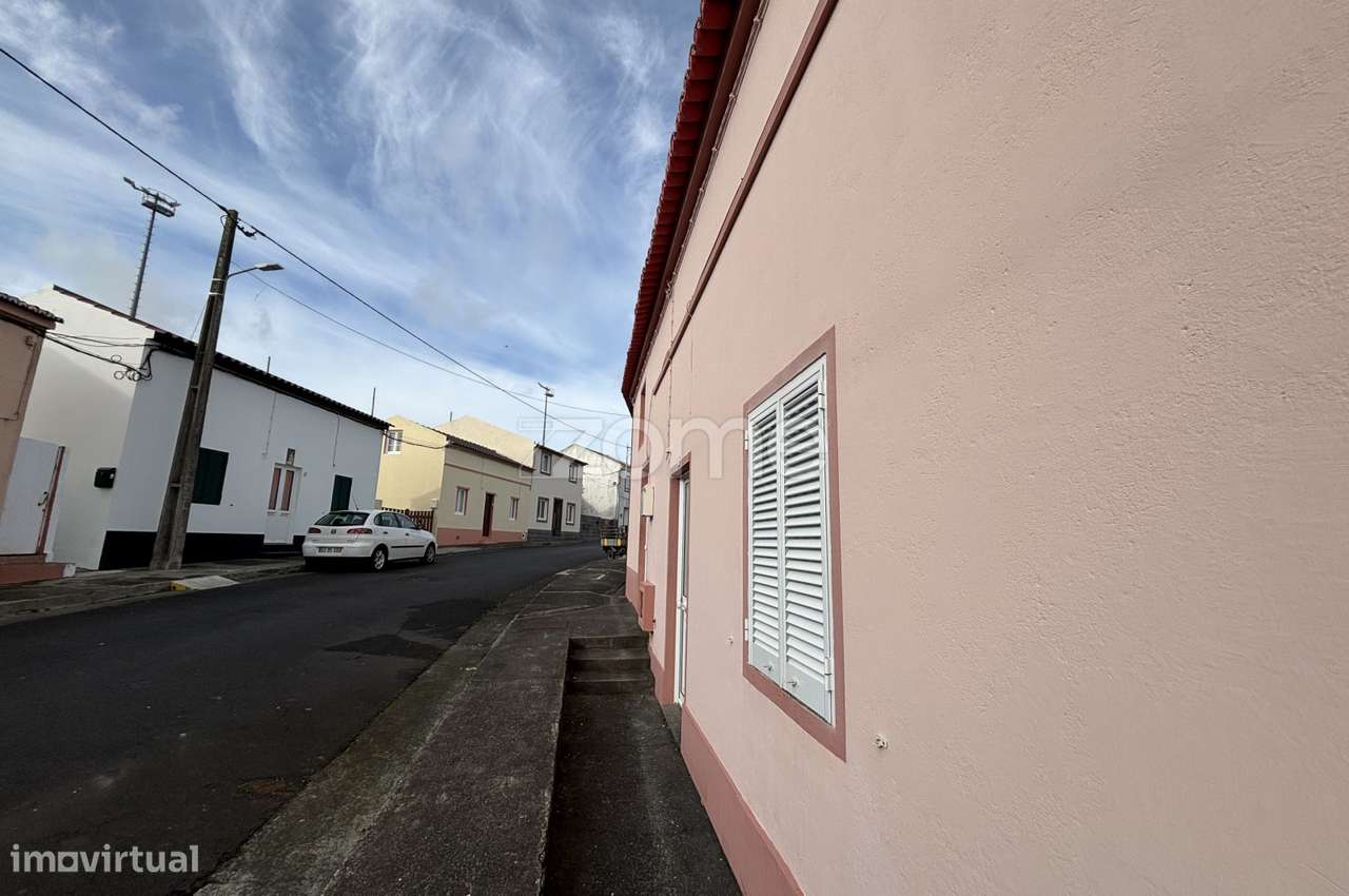 Moradia T2+1 com Quintal, Anexo e Acesso por Duas Ruas – Ponta Garç... - Grande imagem: 4/21