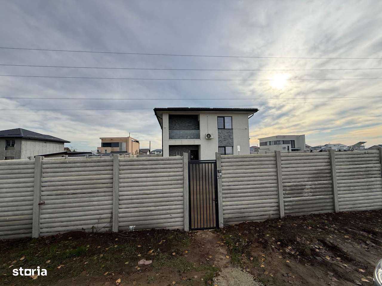 < Casa individuala P+1E > 4 camere 2 bai teren 405mp MUTARE IMEDIATA-15