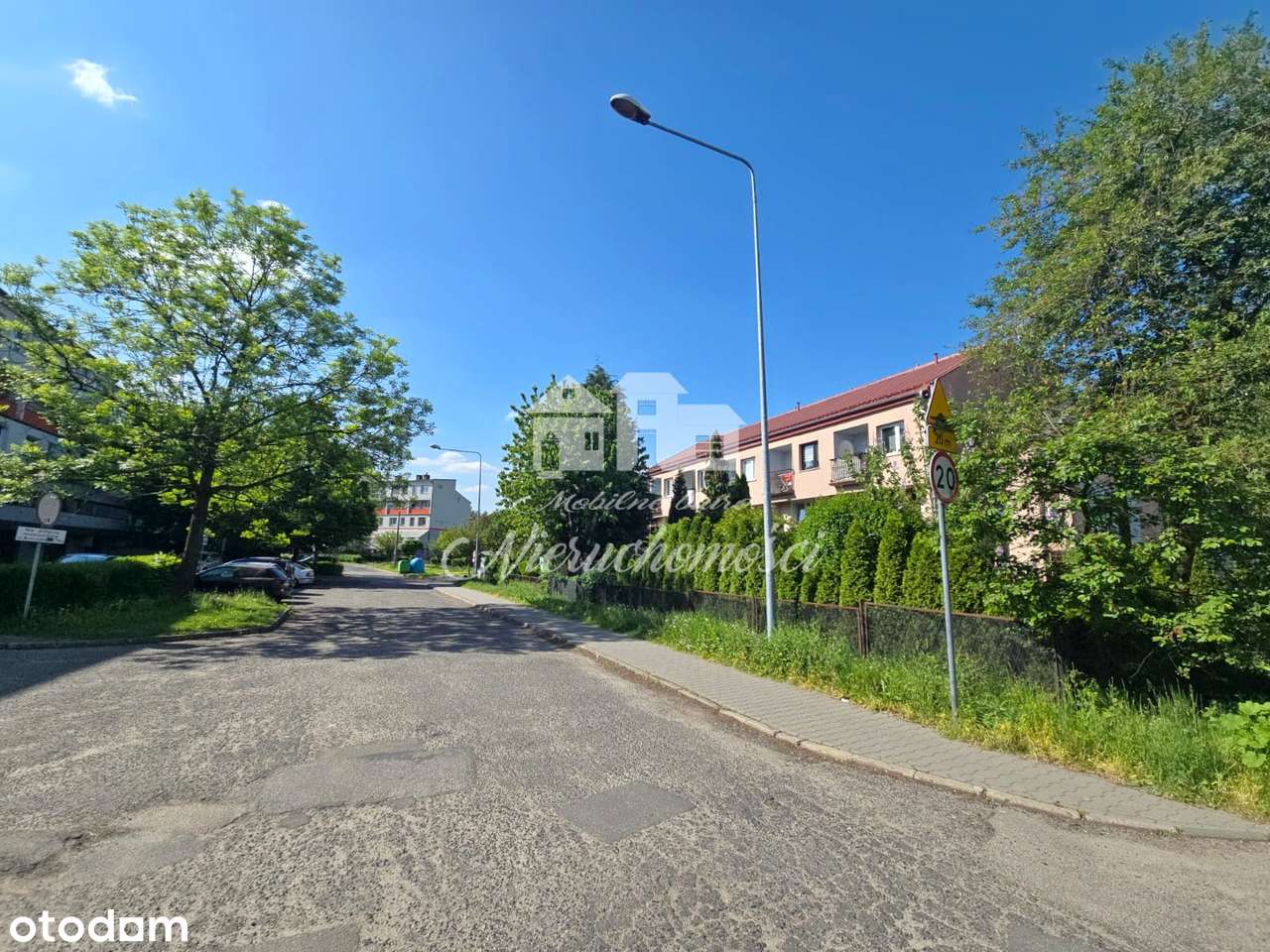 Mieszkanie dwupoziomowe z ogródkiem w spokojnej okolicy-15