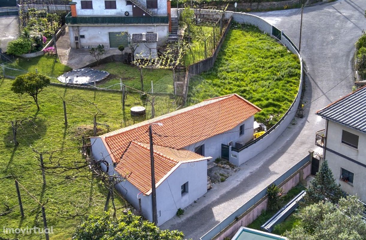 Moradia térrea T2, c/ logradouro em Portela d Cabras, Ribeira do Neiva